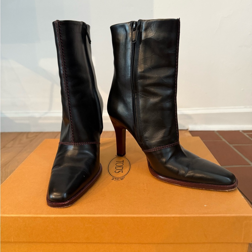 Tod's Black Leather Heeled Boots